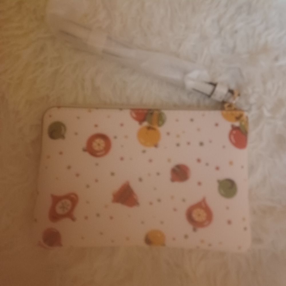 COACH NWT XMAS ORNAMENT PRINTED WRISTLET 🎅 4X6 - Picture 2 of 6